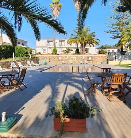 Villa Belinha - Guest House Quarteira Kültér fotó